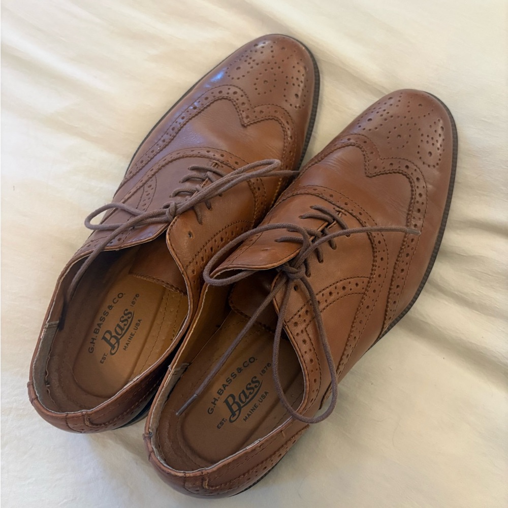 G.H. Bass & Co Brown Leather Wingtip Oxford Dress Shoes